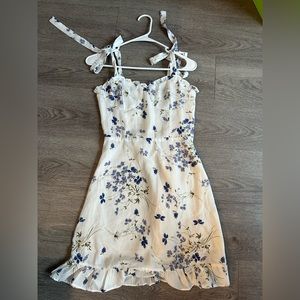 White flower mini dress